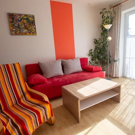 Renn In Apartment *